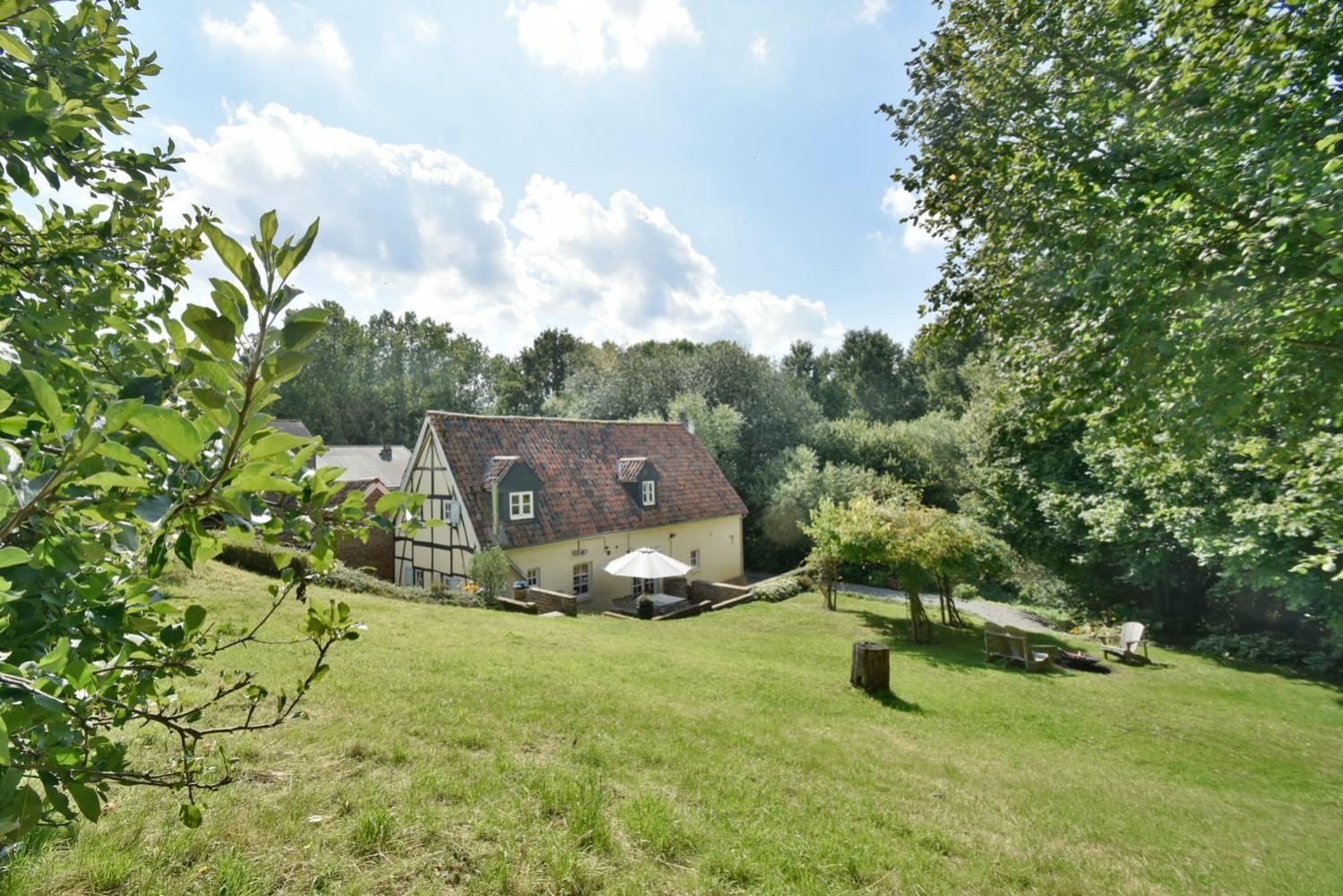 New! Unieke Vakantiewoning In Bosrijke Omgeving Tongeren Eksteriør bilde