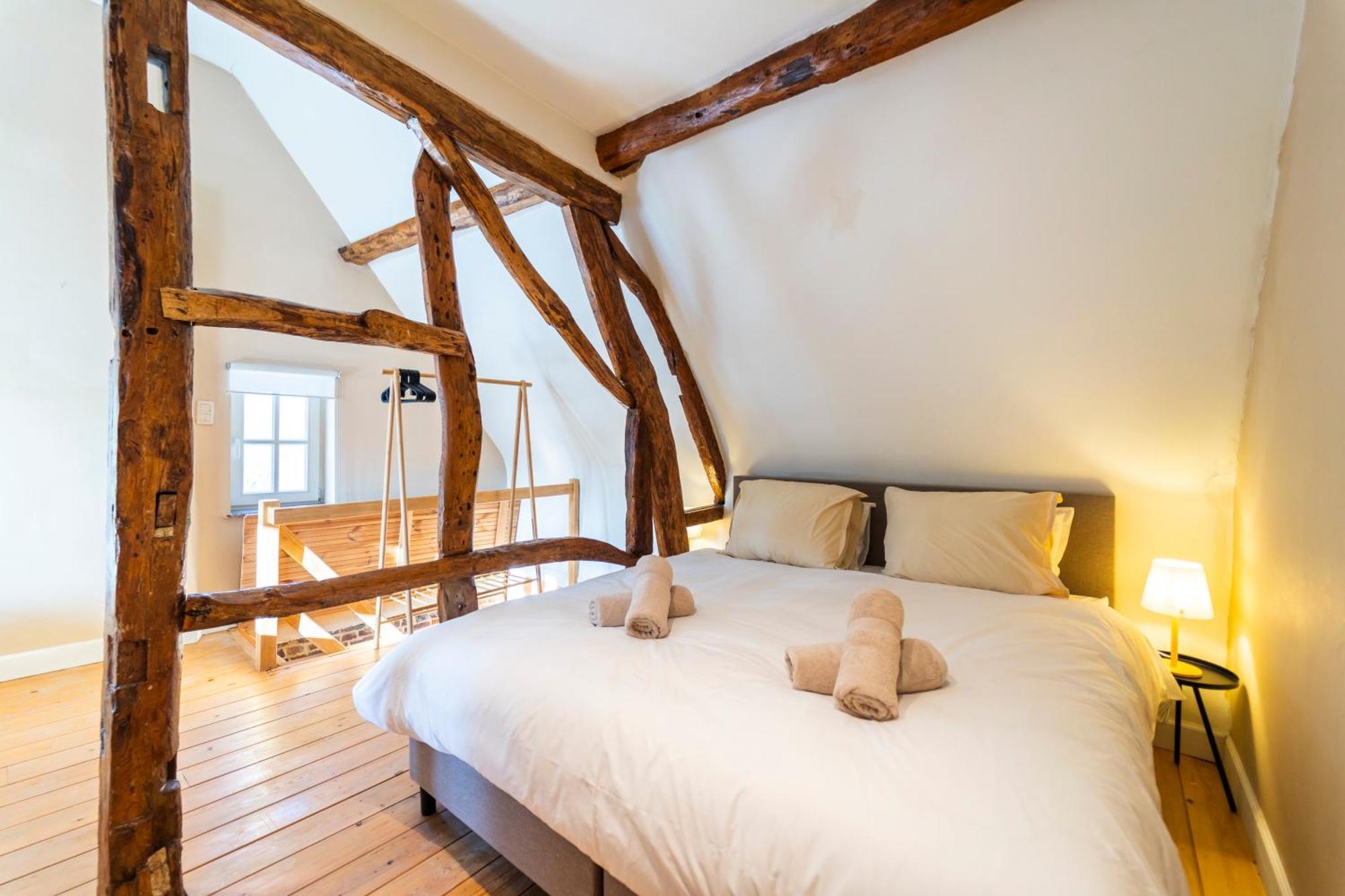 New! Unieke Vakantiewoning In Bosrijke Omgeving Tongeren Eksteriør bilde